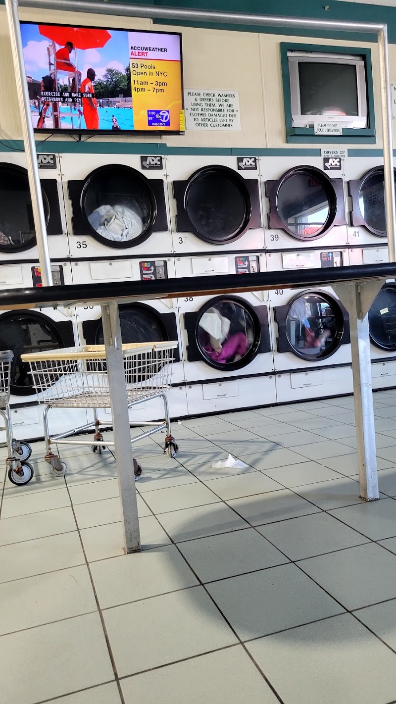 Amityville Laundromat image 3
