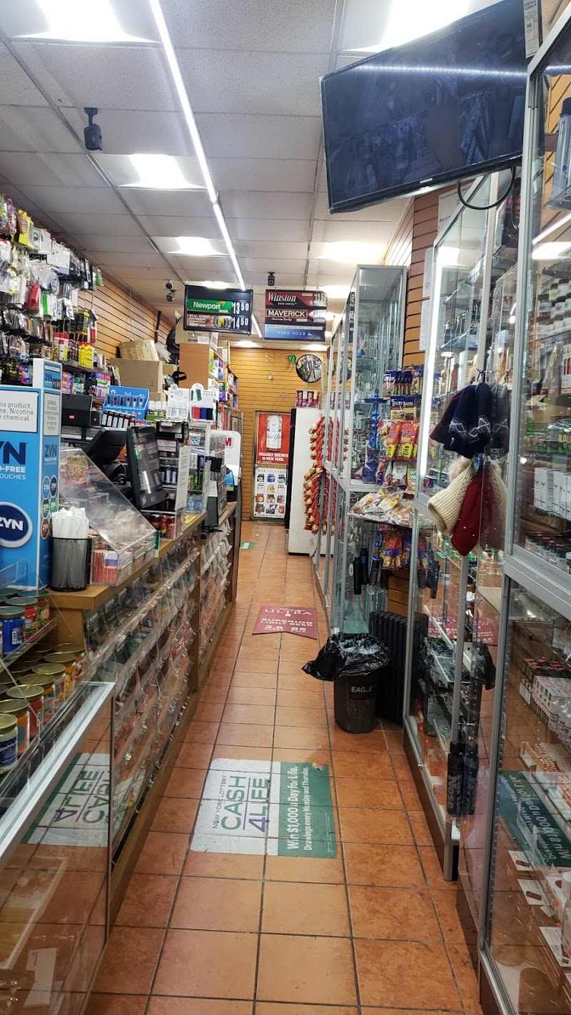 Smoke Shop & Convenience Store image 2