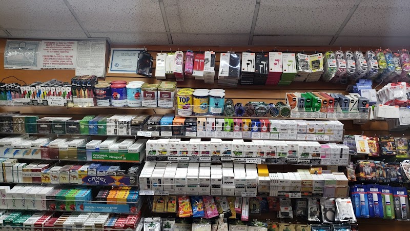 Smoke Shop & Convenience Store image 4