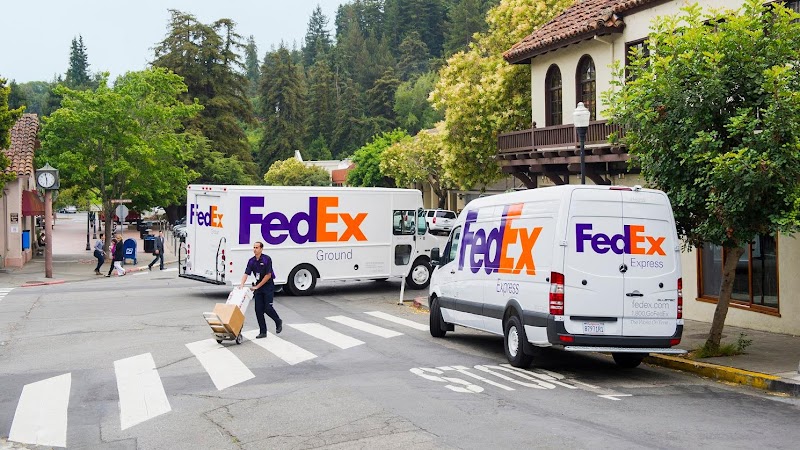 FedEx Ground image 1